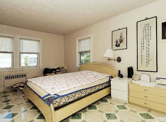 2nd image of 323 Daub Ave