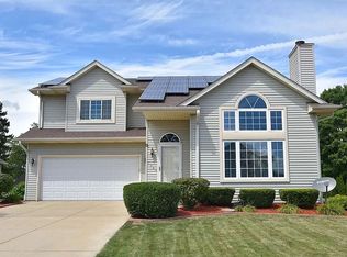 1144 W Canary Ln, Oak Creek, WI 53154