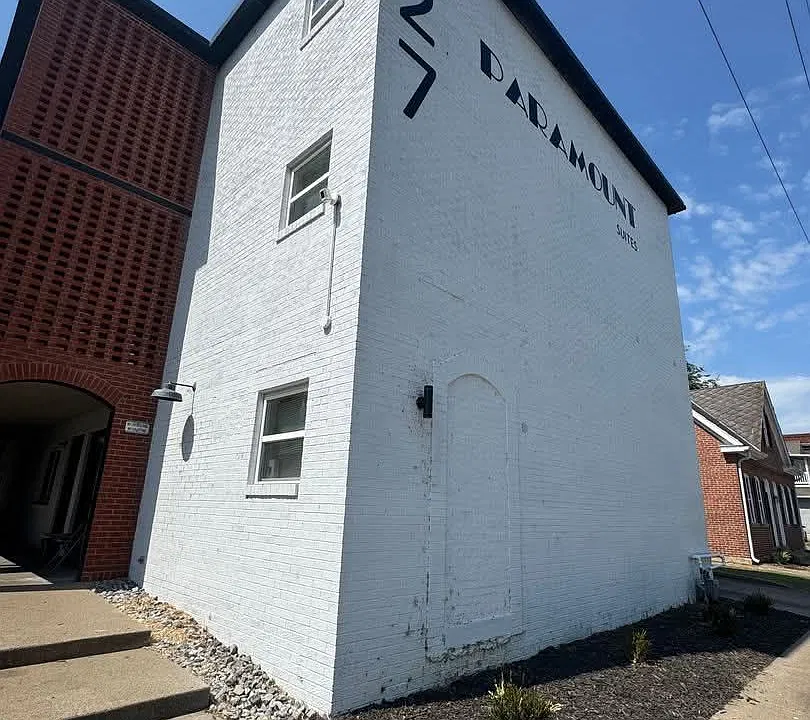 27 N Ellis St #4