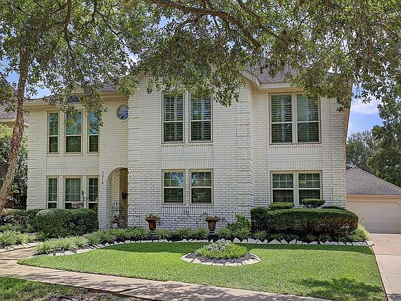 2nd image of 3410 Mesquite Dr