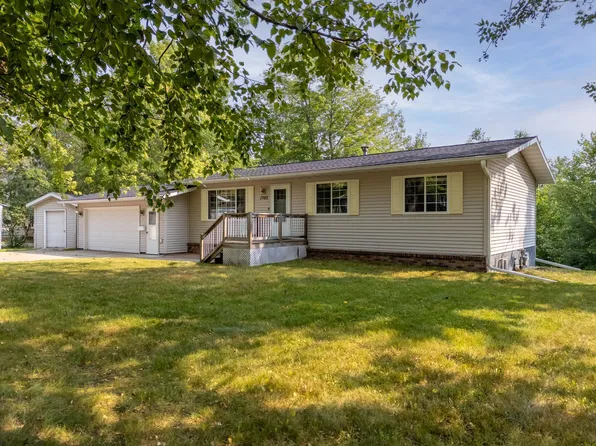 1702 Fraser Dr, Grand Rapids, MN 55744