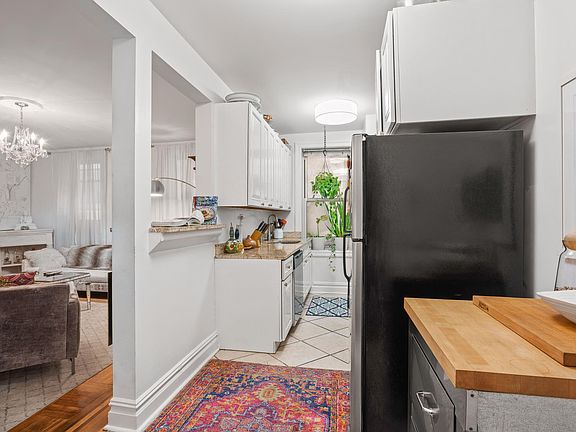 5th image of 811 Walton Ave APT B6