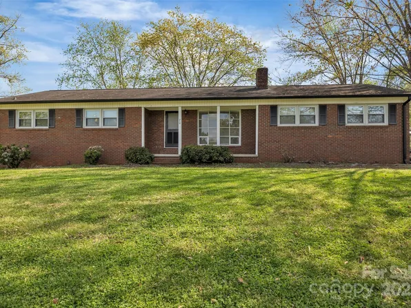 70 Liberty Church Rd, Taylorsville, NC 28681