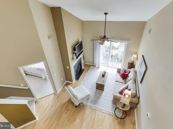 9486 Virginia Center Blvd Unit 403, Vienna, VA 22181