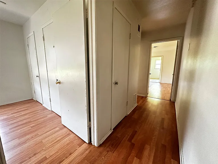 5210 Stuyvesant Ln — Photo 13