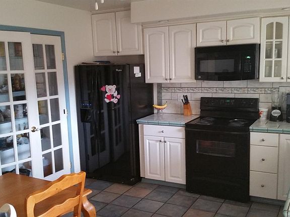 5th image of 522 Morgan St
