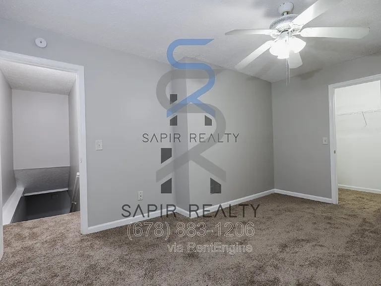2719 Greystone Ct — Photo 6