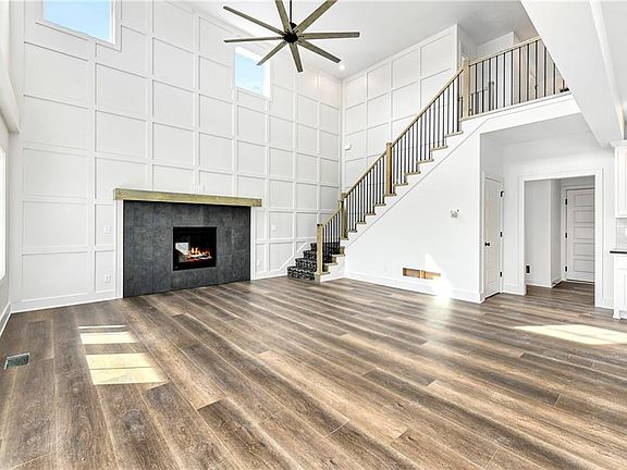4th image of 3920 SW Stoney Brook Dr
