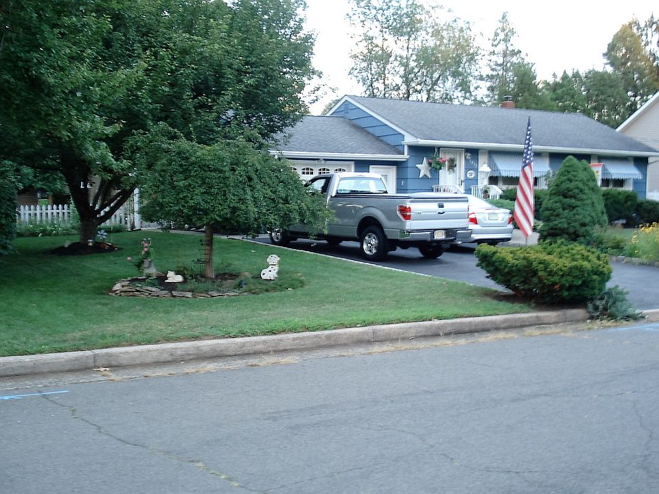 1st image of 1417 Redwood Dr