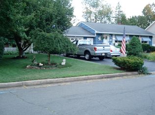 1417 Redwood Dr, Piscataway, NJ