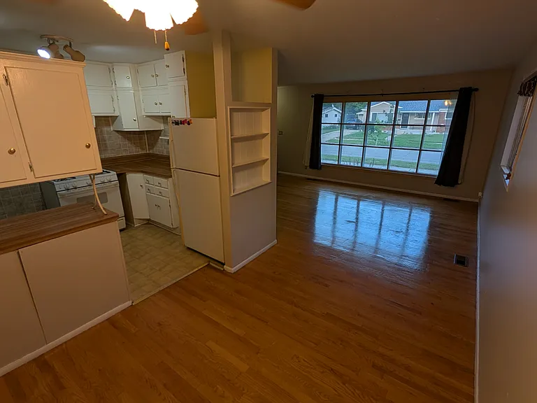 2734 Hampshire Rd — Photo 8