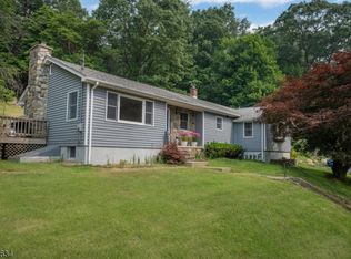 172 W Mountain Rd, Sparta, NJ 07871