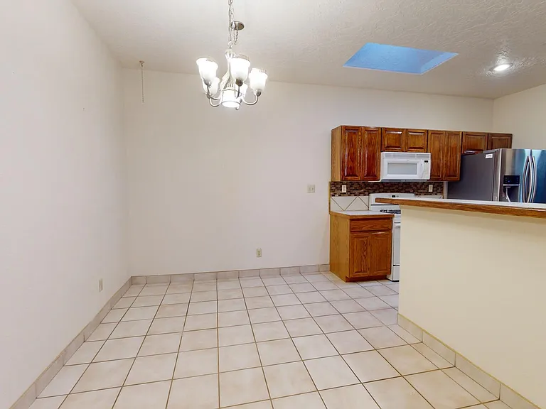 3496 Northpointe Dr — Photo 14