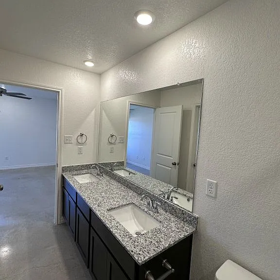 1214 Lehmann Dr #B — Photo 17