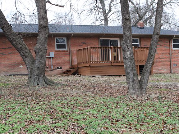3rd image of 100 Collinwood Ln