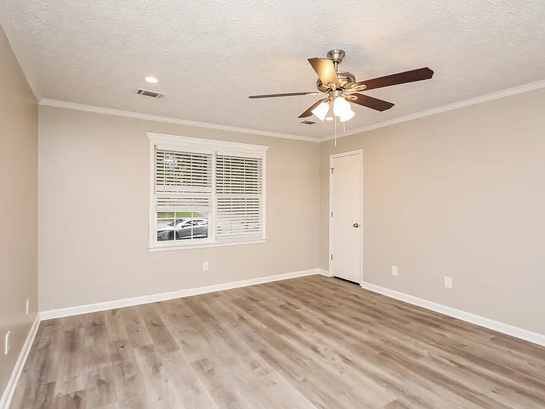 3881 Wintergreen Ct — Photo 11