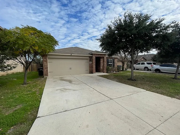 3618 Foster Mdws — Photo 2