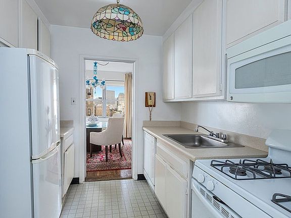 5th image of 650 Park Ave APT 12A