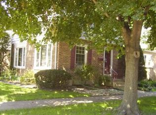 825 Bristol Ave, Westchester, IL