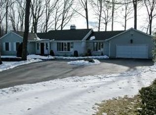 25 Wildwood Dr, West Lebanon, NH 03784