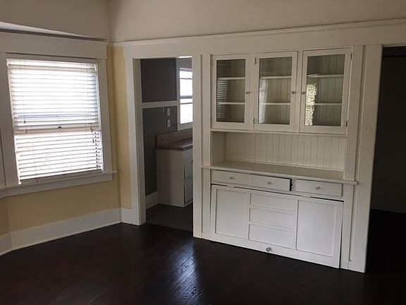 3rd image of 1066 Robinson Ave Frnt 4