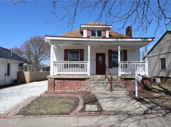 3208 Shelby Ave, Mattoon, IL 61938