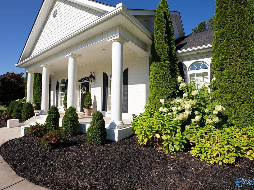 1st image of 309 Dominion Dr SE