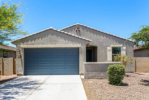 10922 S 56th Ln Photo 1