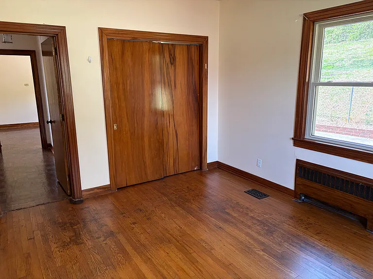 6003 N Broadway St — Photo 20