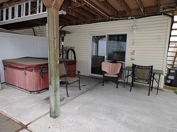 4th image of 378 Gurley Avenue