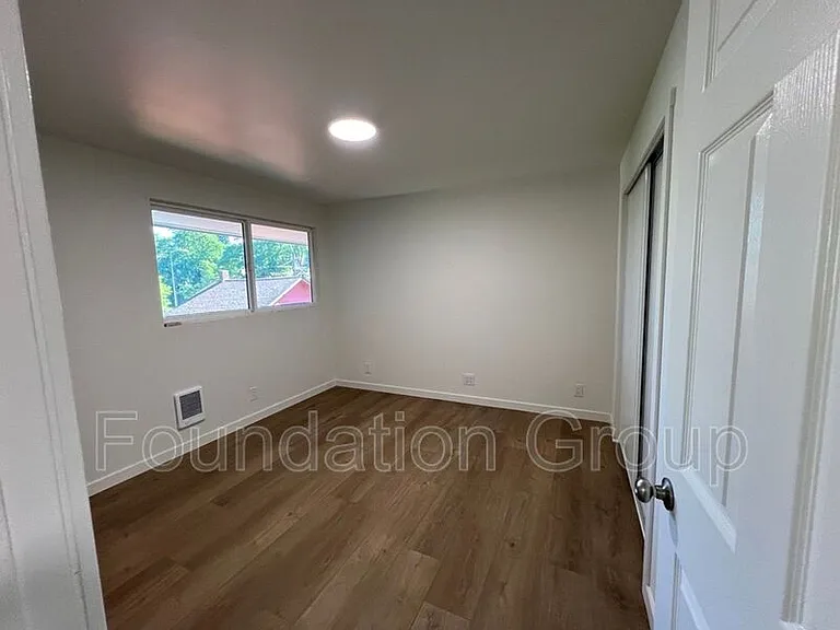 3829 Martin Luther King Jr Way S #303 — Photo 12