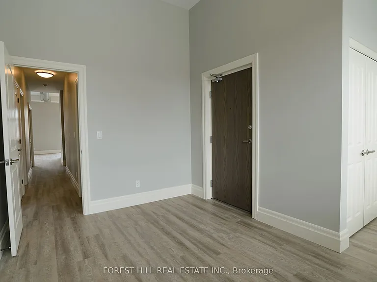 32 Water St N #201 — Photo 15