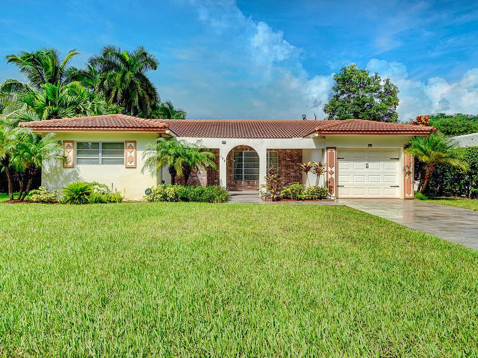 Home For Sale In Tunison Palms