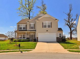 121 Hayden Ct, Mount Holly, NC 28120