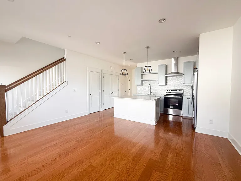105 Allison Way — Photo 3