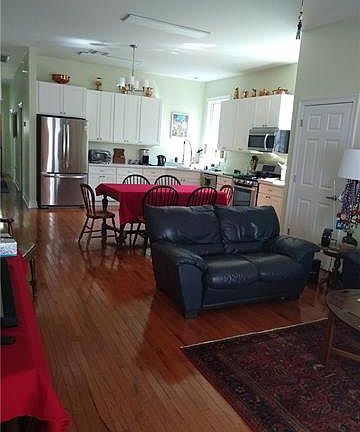4th image of 744 Florida Blvd