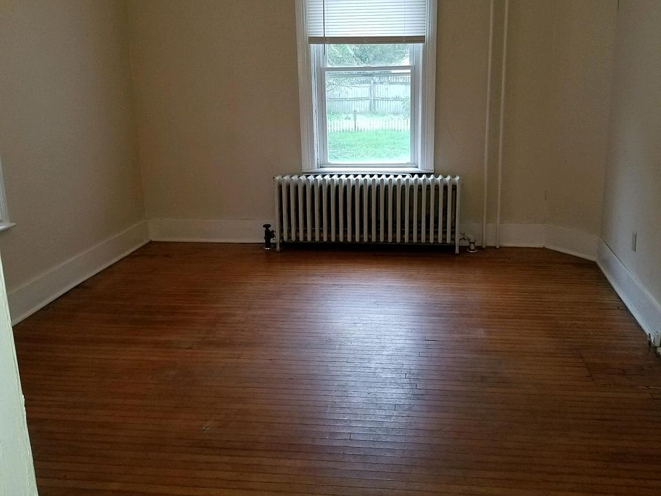 2nd image of 48 Geer St #1