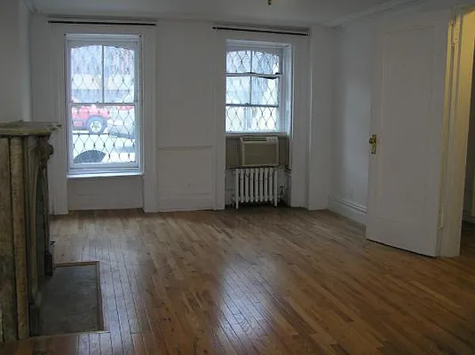 Rented by Manhattan Best Realty, Inc. | media 2