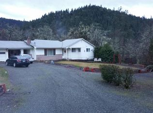 145 Debrick Way, Grants Pass, OR 97526