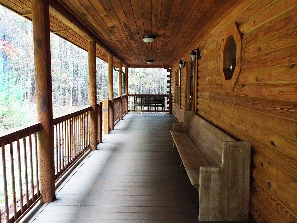 6' wide porch with swing/pew