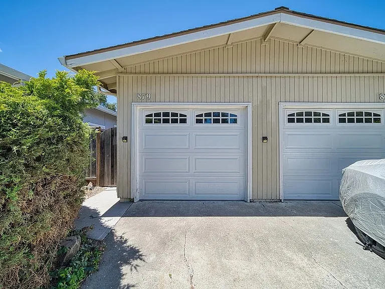 877 Miller Ave — Photo 20