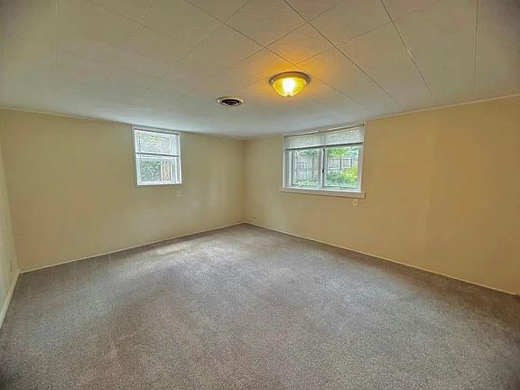 5th image of 203 Orchard St N #2