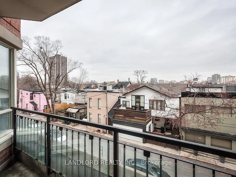 77 McMurrich St #307 — Photo 17