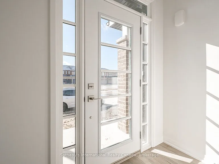 550 Grey St #29 — Photo 2