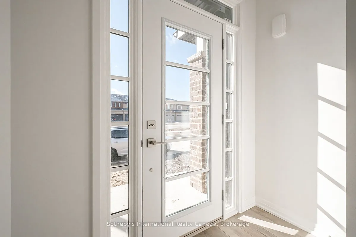 Building Photo - 550 Grey St #48