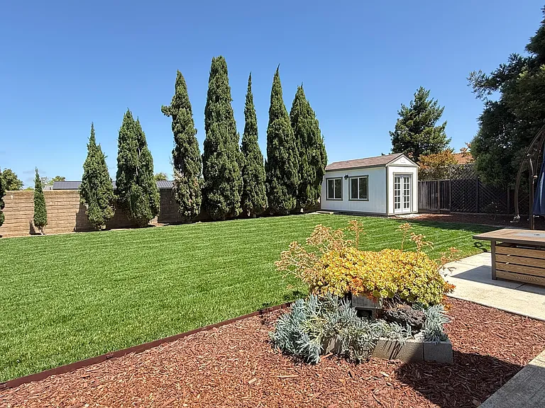 8123 Meadowlark Ct — Photo 20