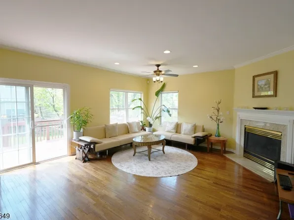 10 Queens Ln, Wayne Twp., NJ 07470