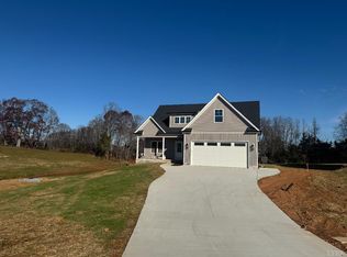 1059 Cedar Tree Ln, Forest, VA 24551