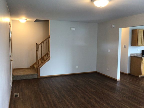 4th image of 607 Circle Dr