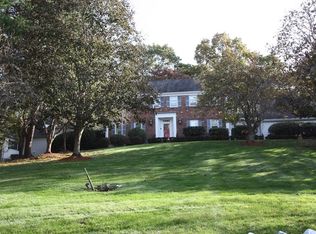 90 Countryside Ln, Milton, MA 02186